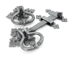 From the Anvil Shakespeare Latch Set
