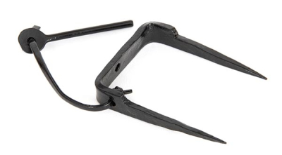 Black Staple Pin