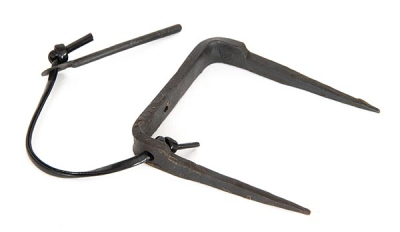 Beeswax Staple Pin