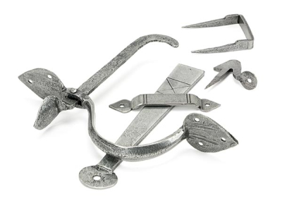 Pewter Patina Gothic Thumblatch