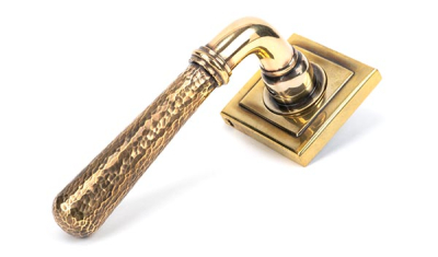 Aged Brass Hammered Newbury Lever on Rose Set (Sprung)