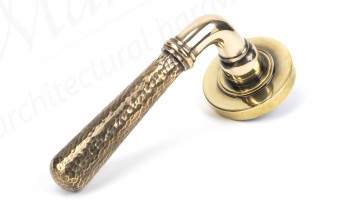 Hammered Newbury Lever on Rose Set (Plain) - Aged Brass