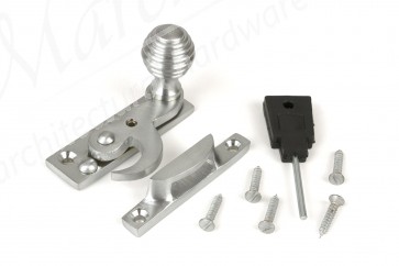 Locking Claw Fastener Reeded Knob - Satin Chrome