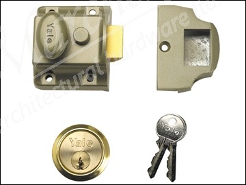 706 Traditional Nightlatch PB 40mm Backset Boxed