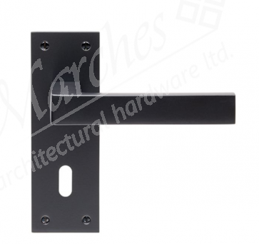 Sasso Lever Lock Handle - Matt Black 