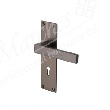 Straight Lever Handle on Backplate - Matt Bronze
