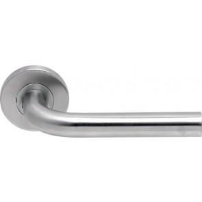 Boda Shaped Lever Handle On Rose